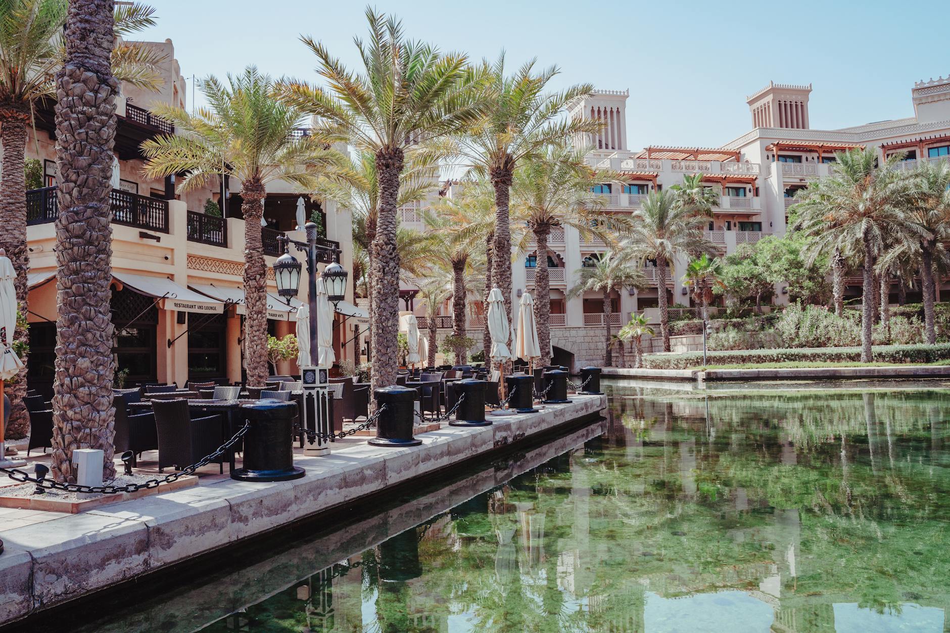 restaurants and hotels of madinat jumeirah in dubai